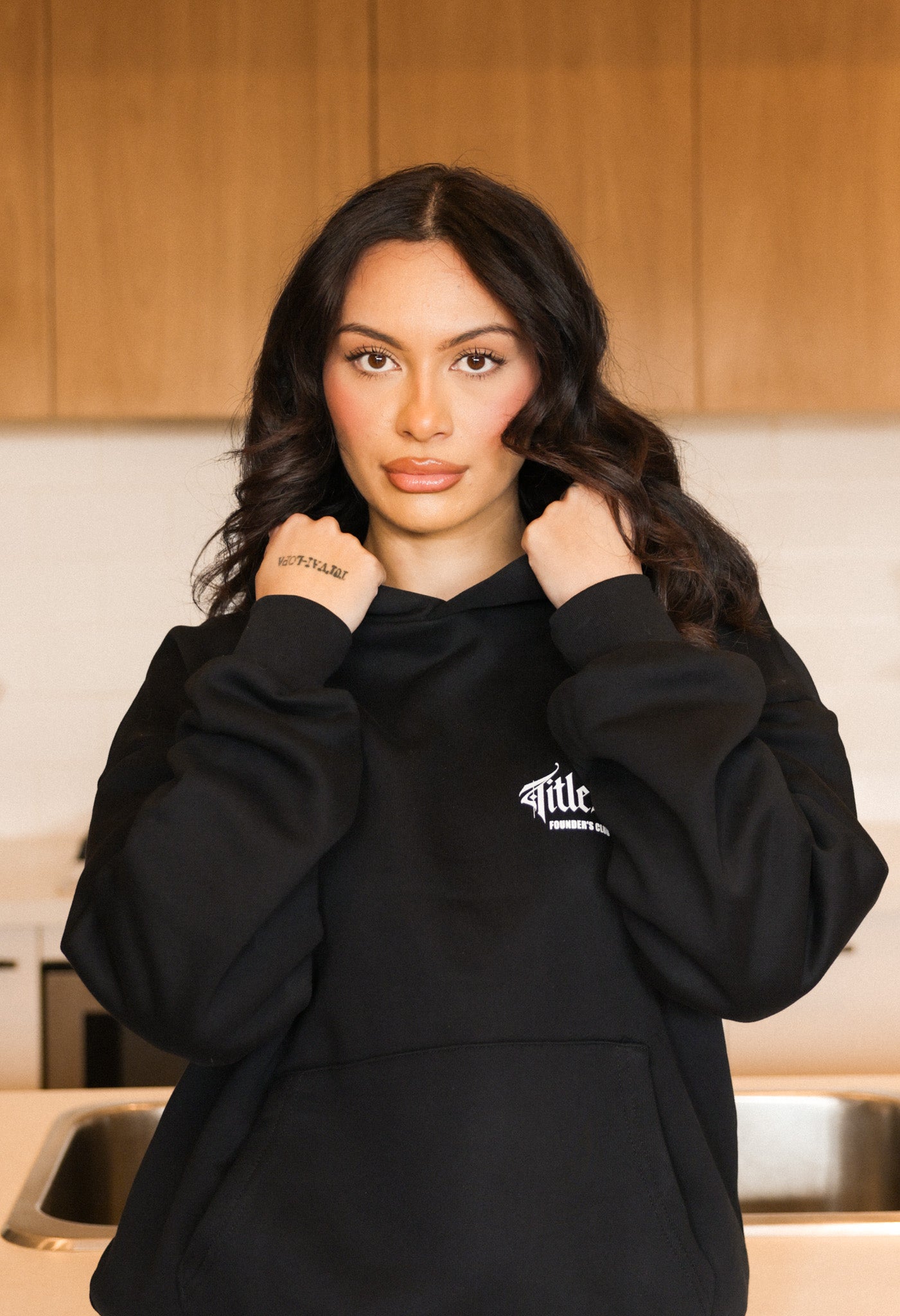FOUNDERS CLUB HOODIE - BLACK