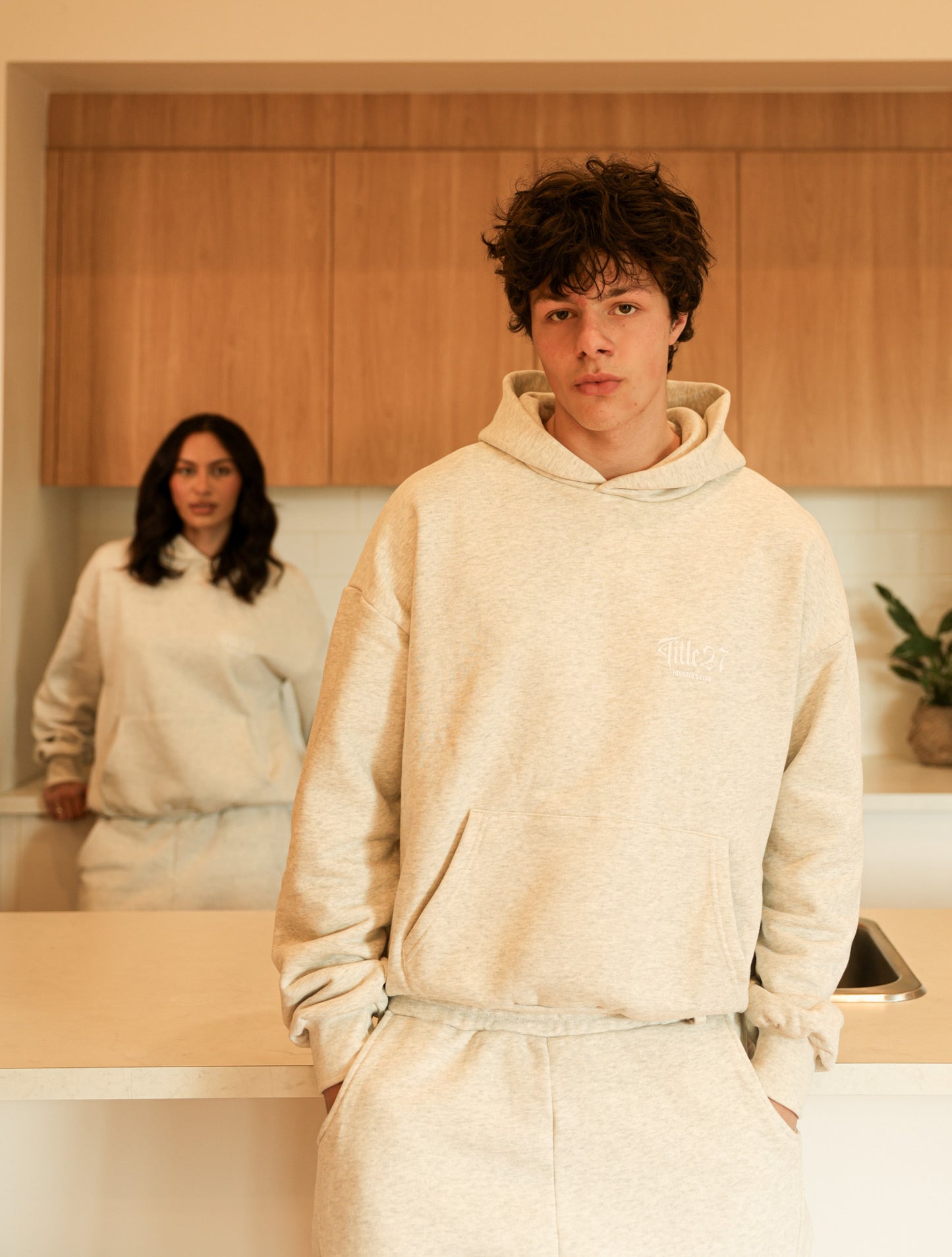 FOUNDERS CLUB HOODIE - SNOW GREY