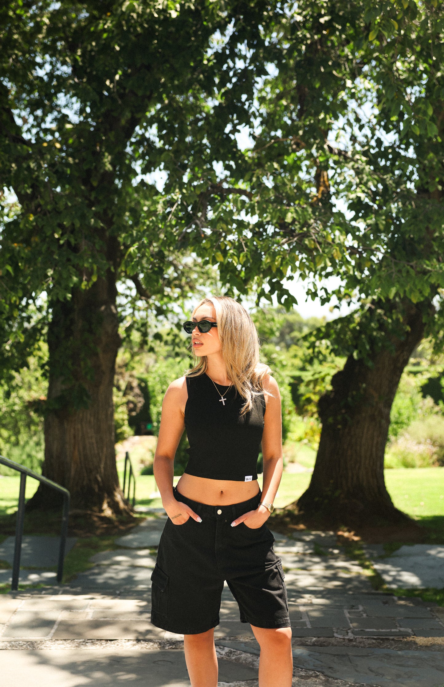 RIBBED CROP - BLACK
